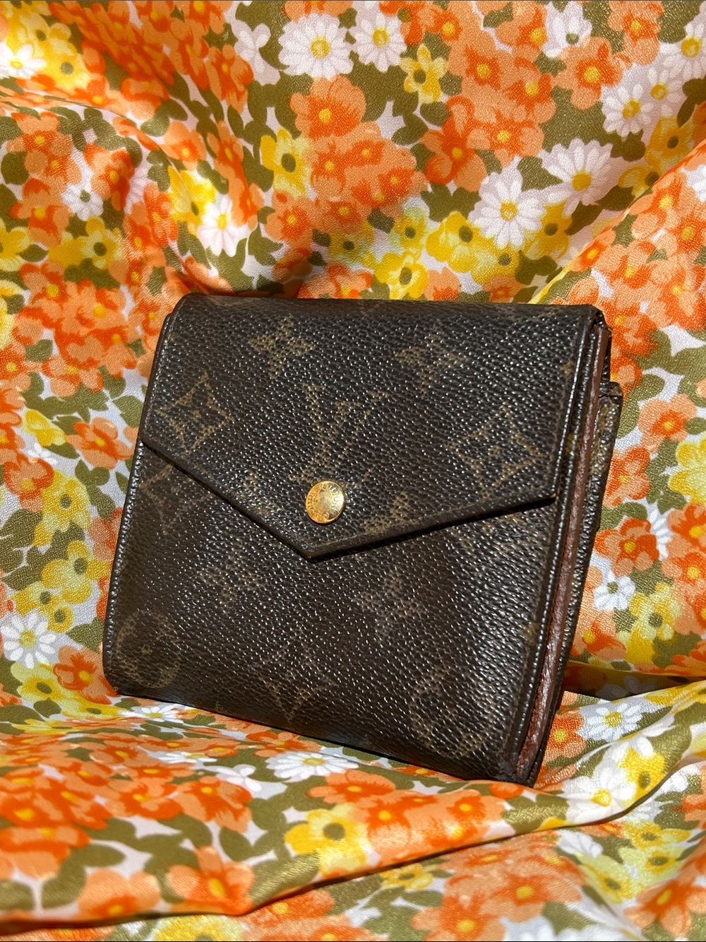 Louis Vuitton Tri-fold Wallet COA Included